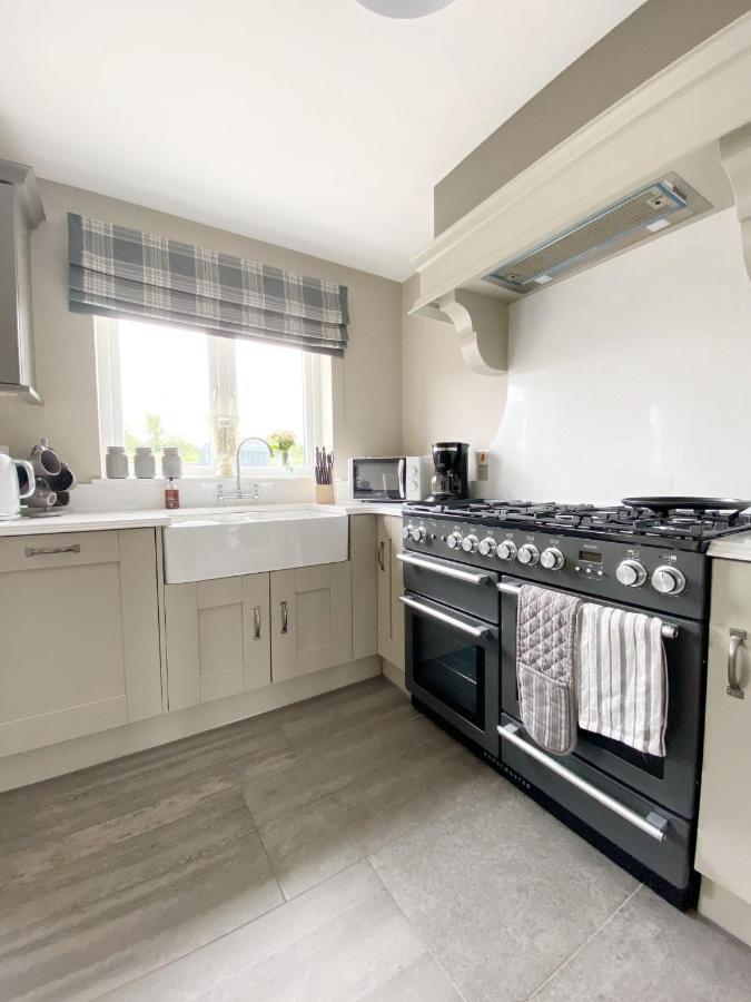 Swallow Lane, Enniskillen, Co Fermanagh, 5* Chic Villa Esterno foto